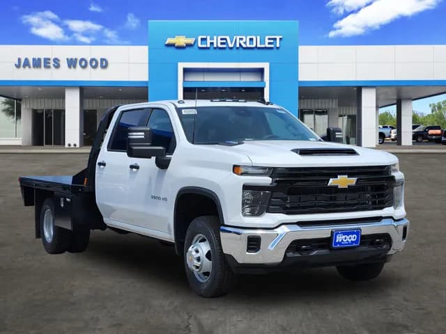 2026 Chevrolet Silverado 3500 Crew Cab - Flatbed
