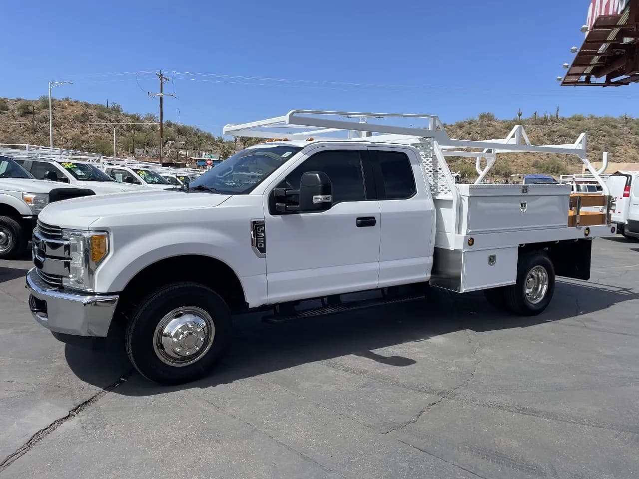 2017 Ford F350 - Flatbed