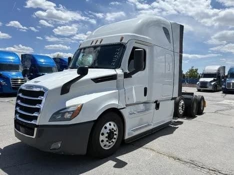 2021 Freightliner Cascadia - Sleeper