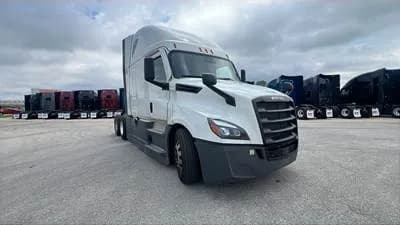 2023 Freightliner Cascadia - Sleeper