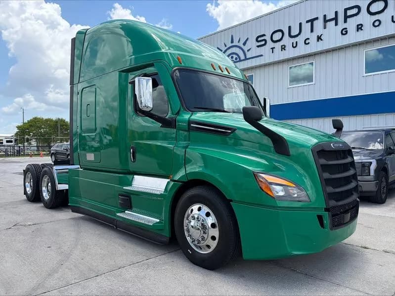 2022 Freightliner PT126SLP