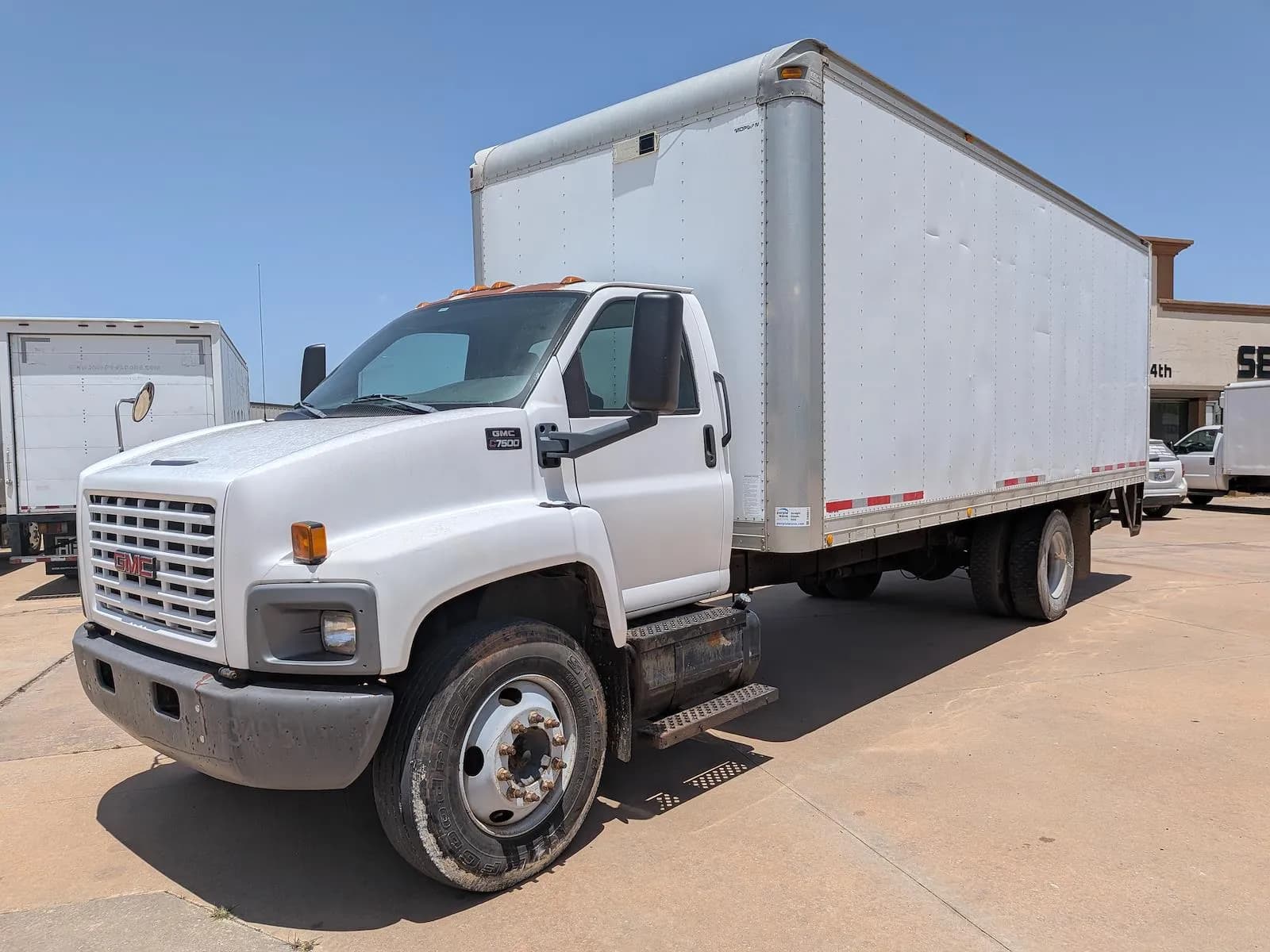 2004 GMC TopKick C7500 24 ft - Chassis