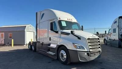 2024 Freightliner Cascadia - Sleeper