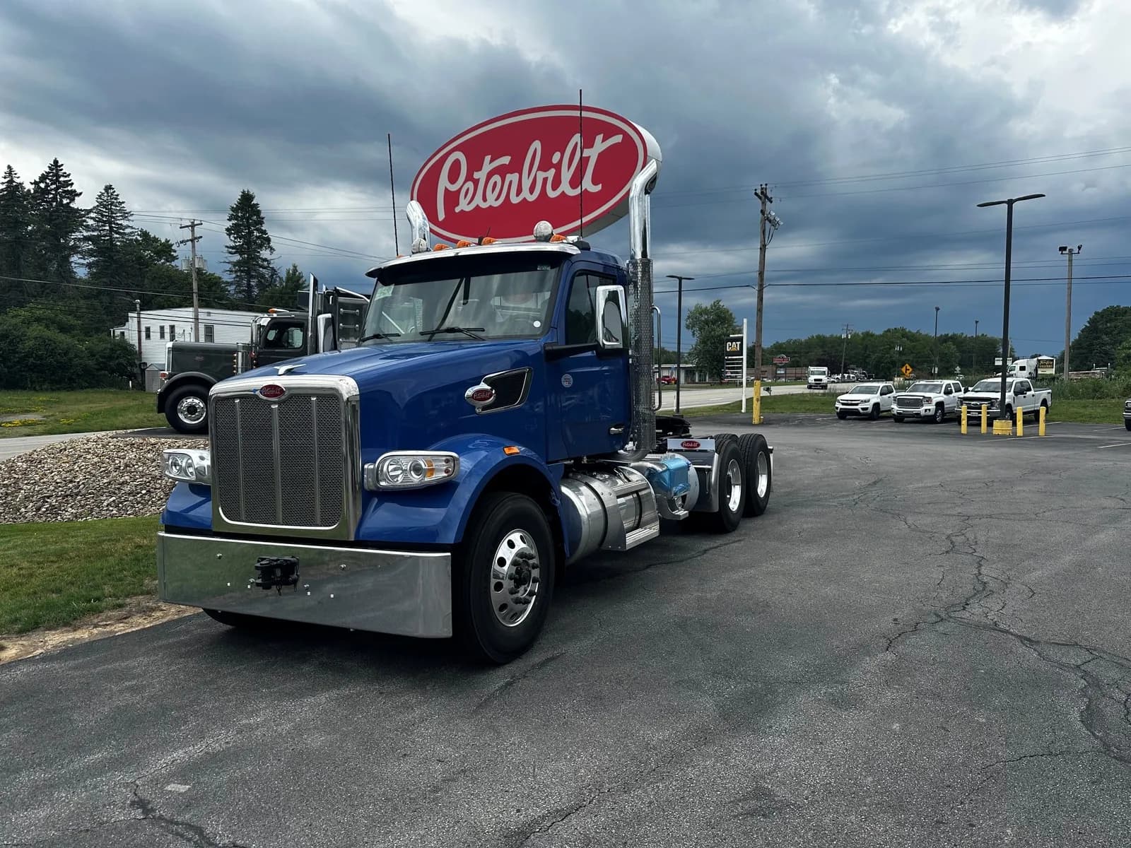 2027 PETERBILT 567