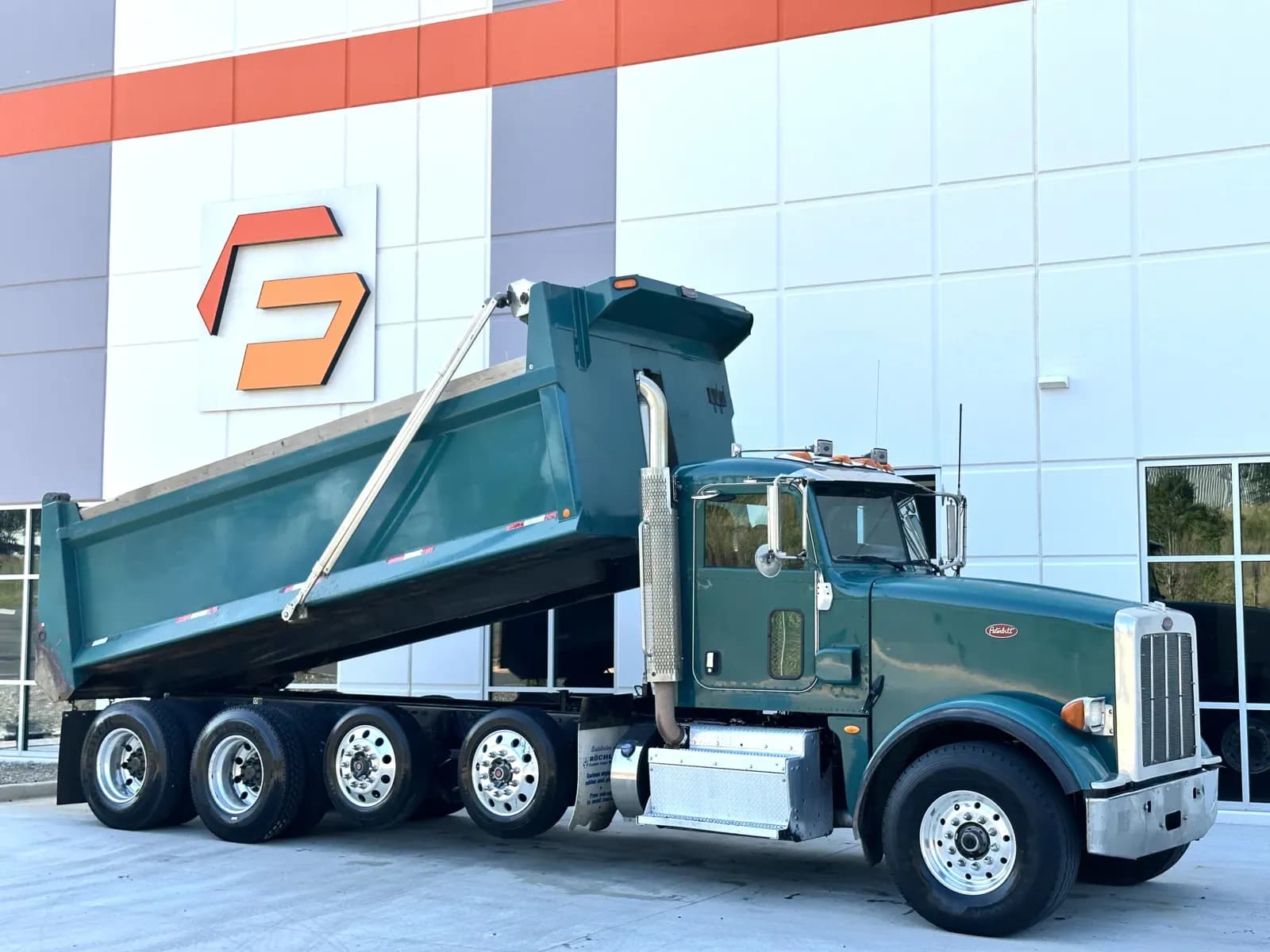 2014 Peterbilt 367 - Dump