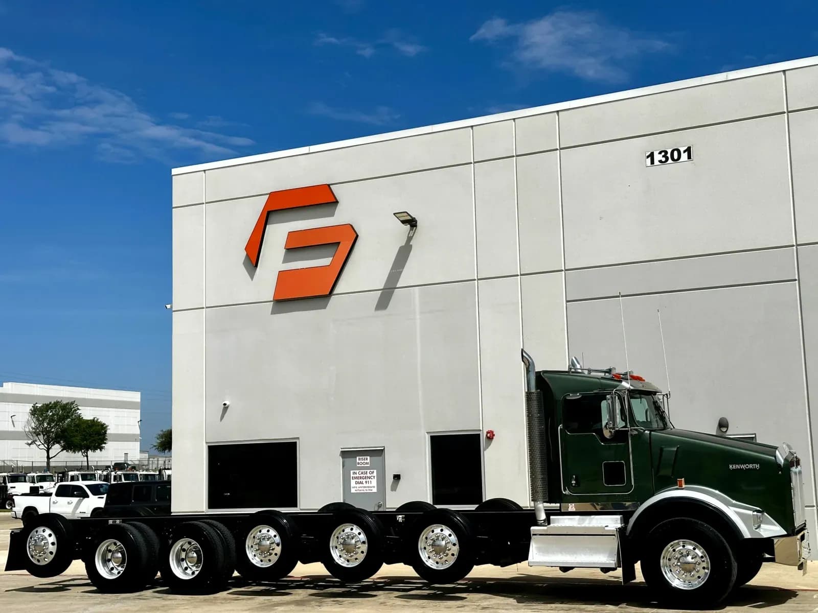 2022 Kenworth T800 - Day Cab