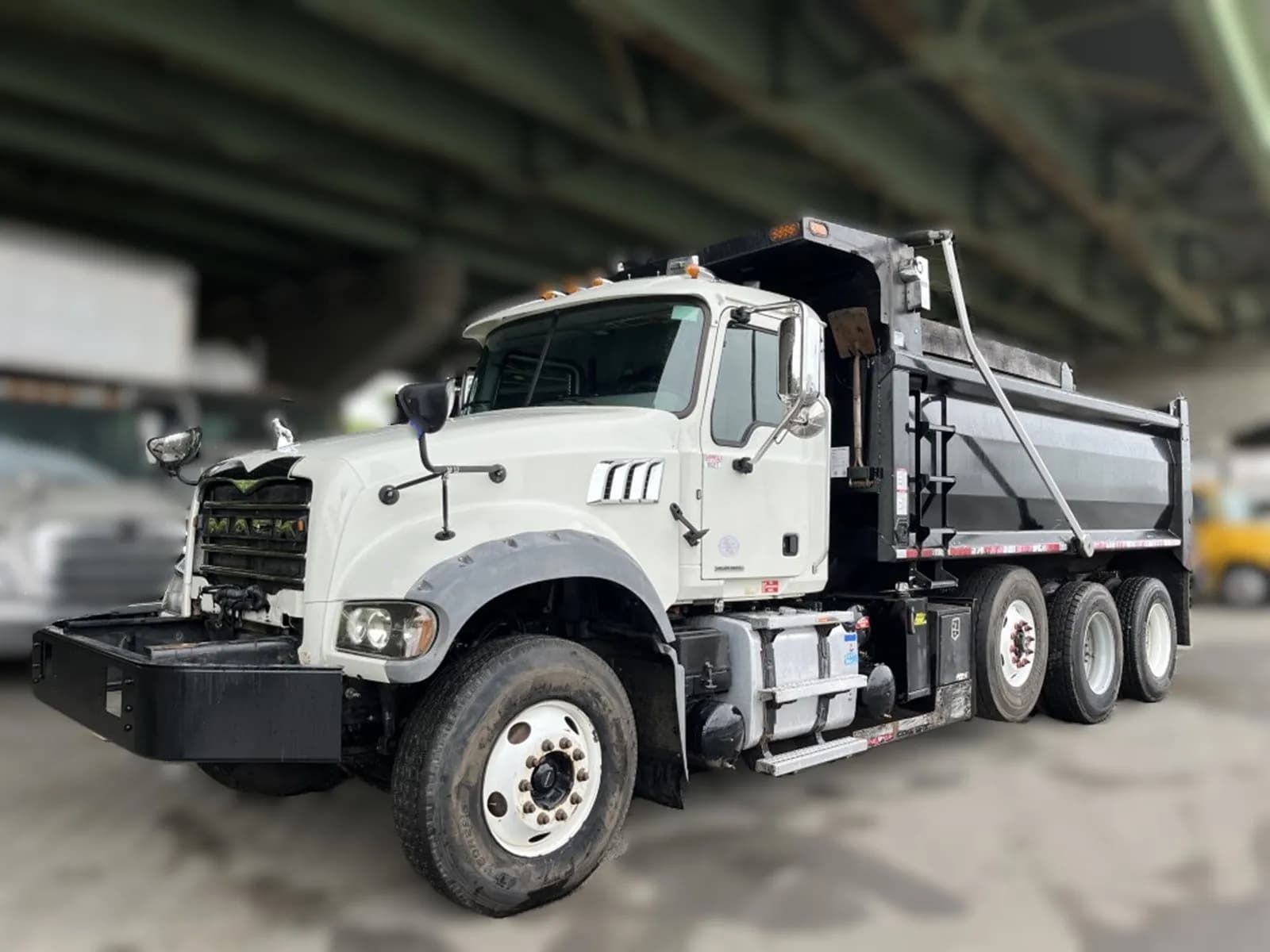 2023 Mack GR84F - - Dump