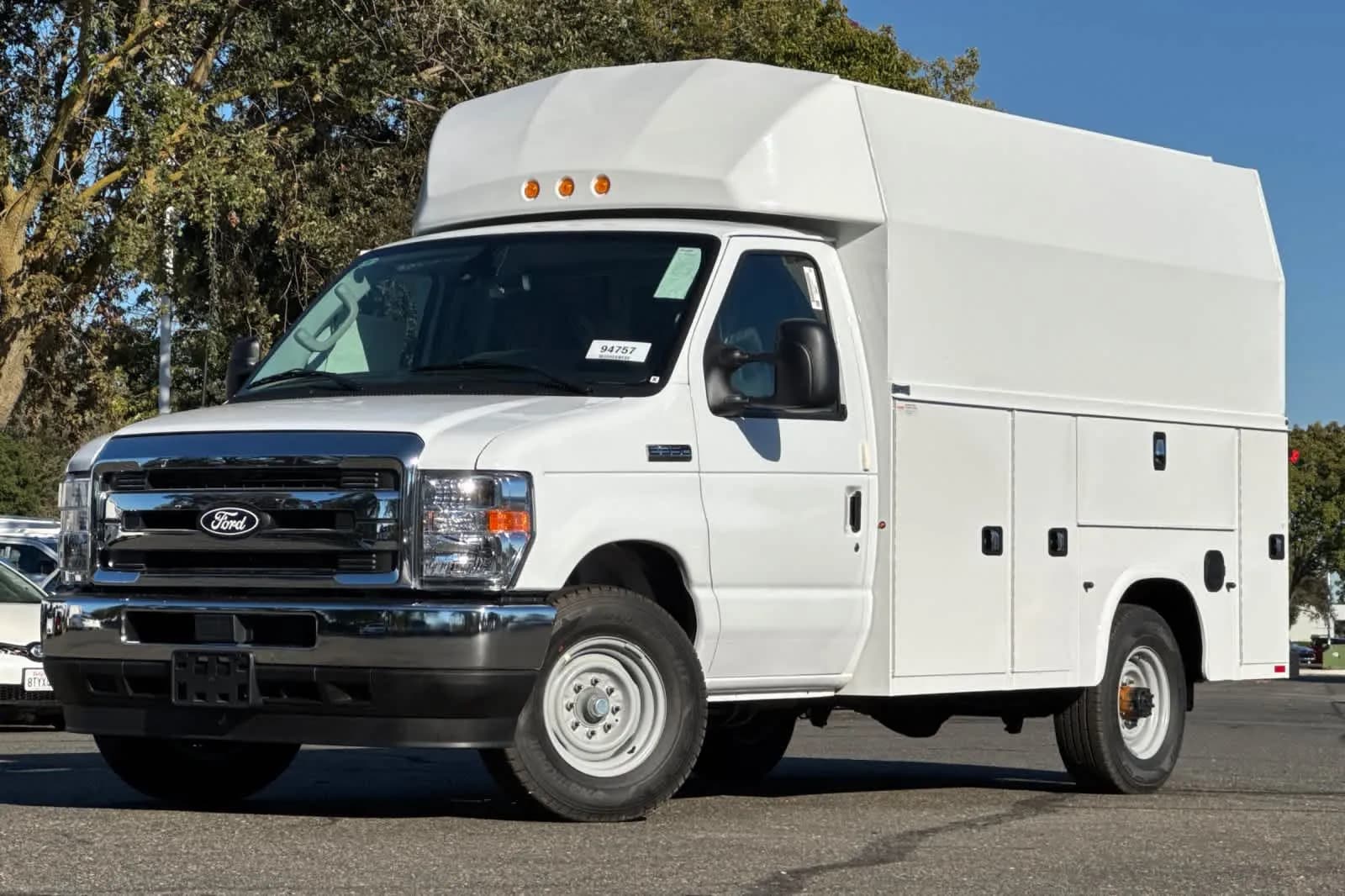 2026 Ford E-350 Cutaway - Box
