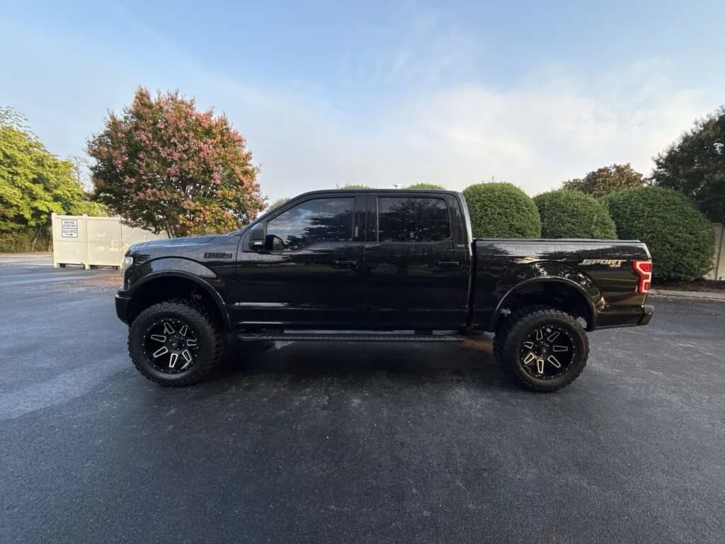2018 Ford F-150 4 - Pickup