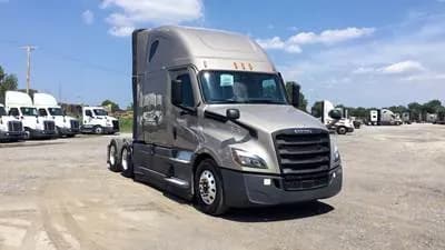 2025 Freightliner Cascadia - Sleeper