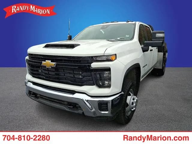 2024 Chevrolet Silverado 3500 Crew Cab - Flatbed