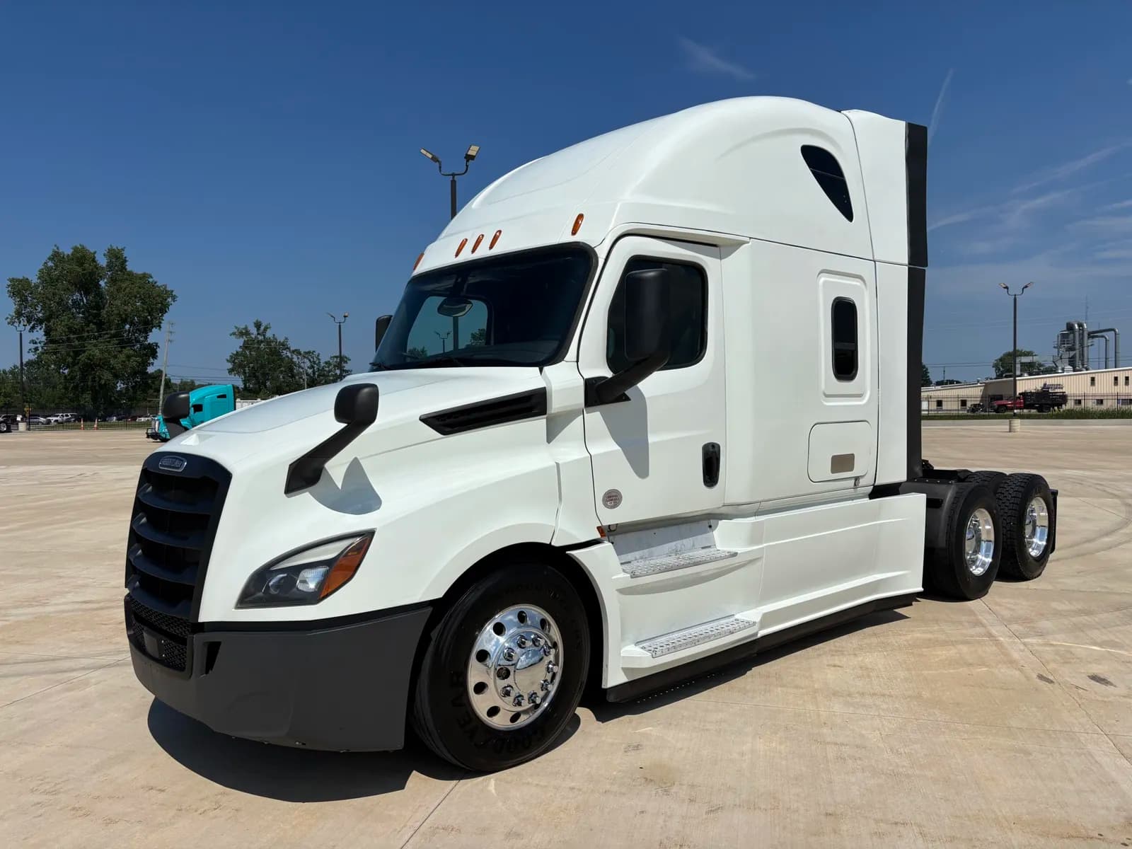2020 Freightliner Cascadia - Sleeper