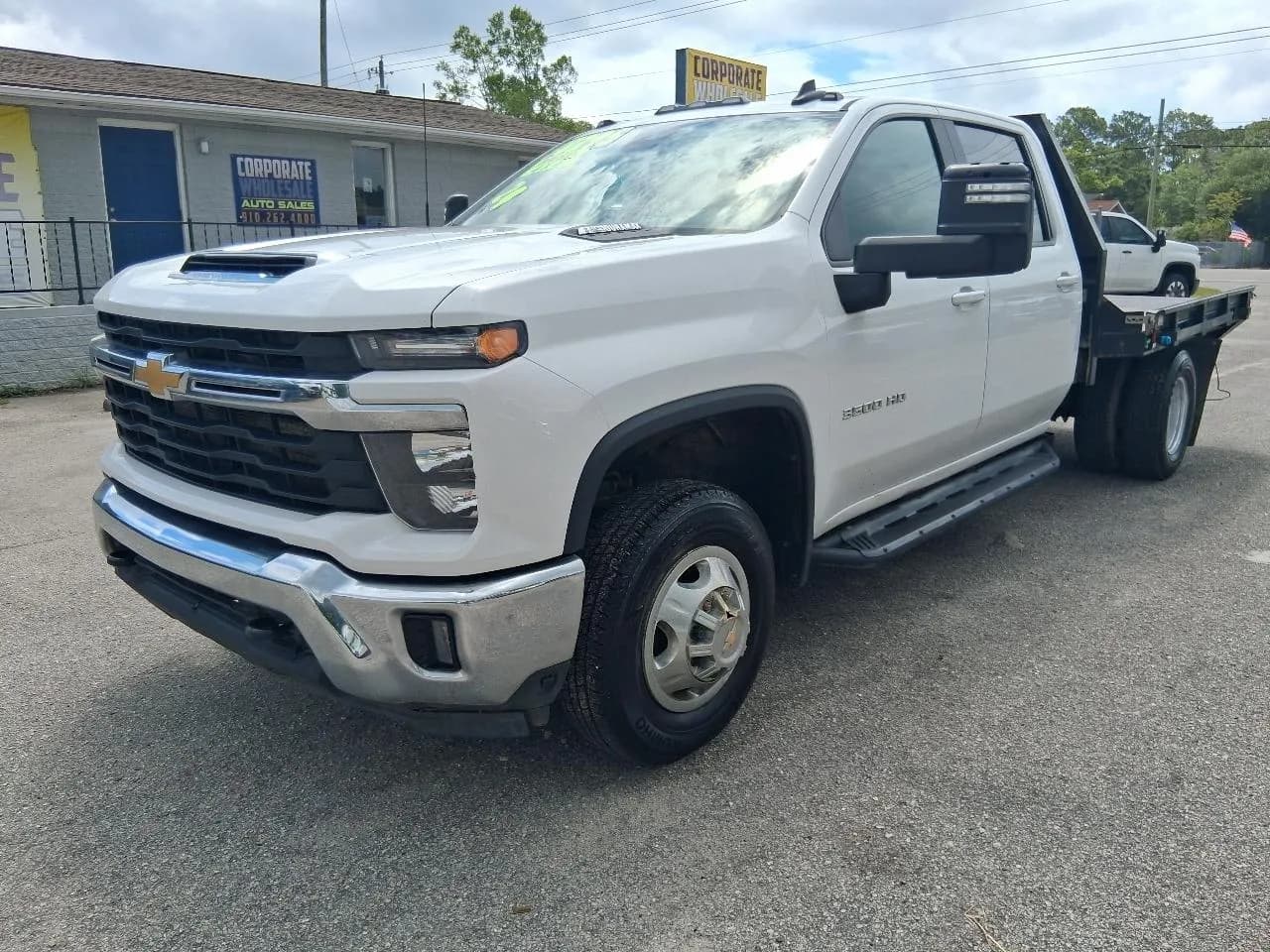 2024 Chevrolet Silverado 3500HD LT Crew Cab - Chassis