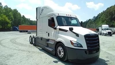2023 Freightliner Cascadia - Sleeper