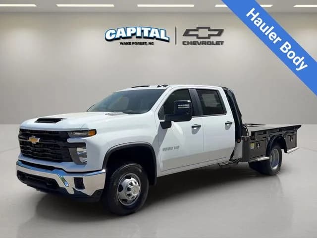 2026 Chevrolet Silverado 3500 Crew Cab - Flatbed