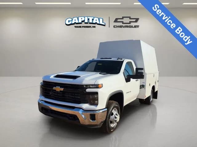2025 Chevrolet Silverado 3500 - Service