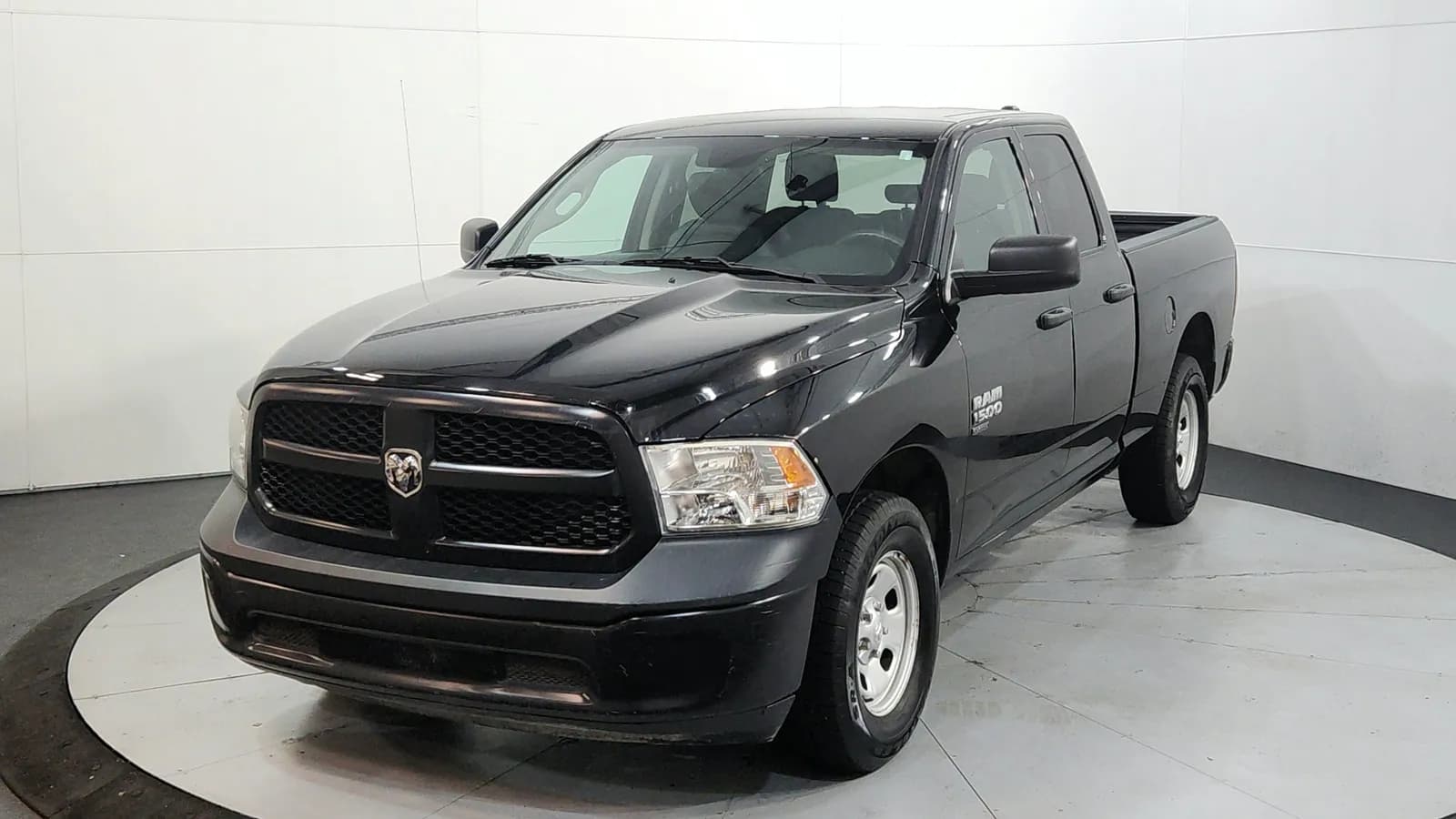 2022 Ram 1500 Classic Tradesman - Pickup