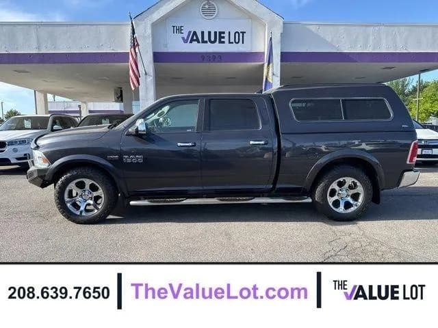 2017 Ram 1500 Laramie - Pickup