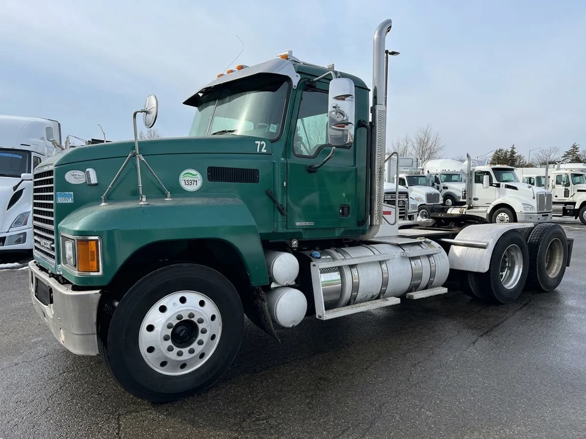 2020 Mack PI64T