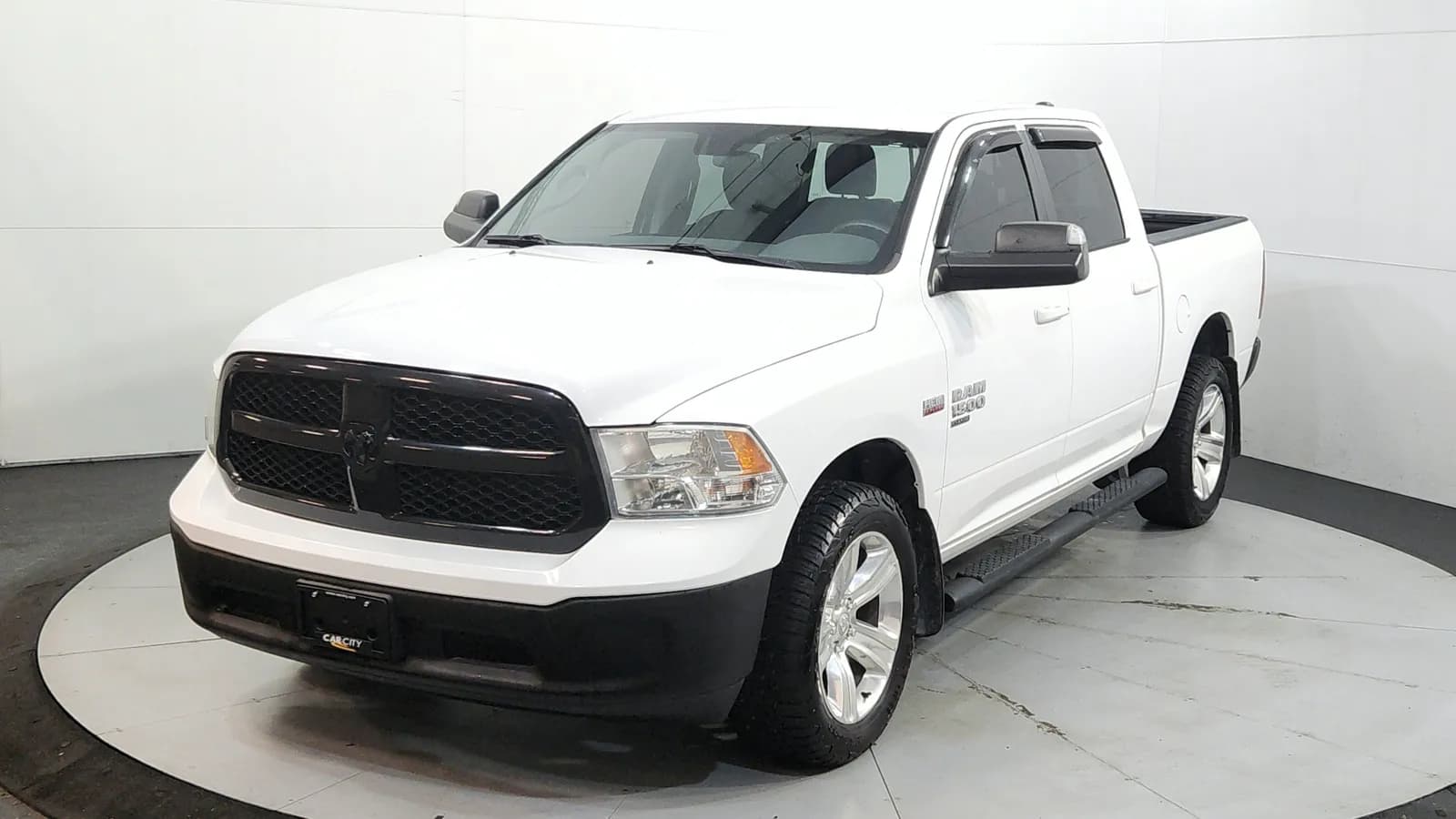 2019 Ram 1500 Classic SLT - Pickup