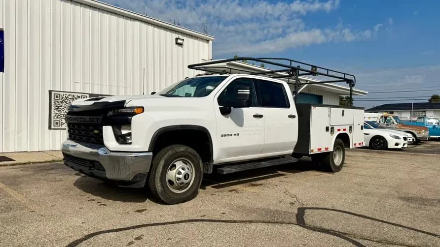 2022 Chevrolet Silverado 3500 HD CC - Chassis