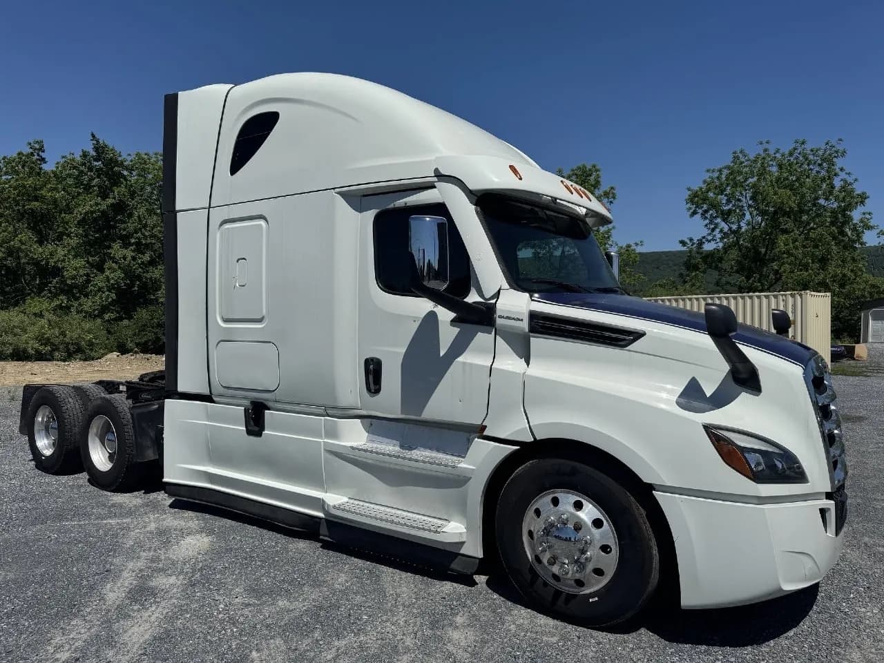 2020 Freightliner Cascadia - Sleeper