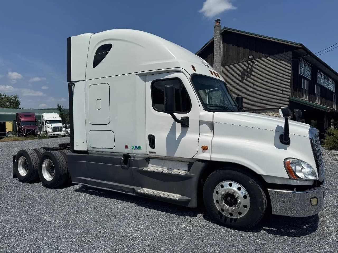 2015 Freightliner Cascadia - Sleeper