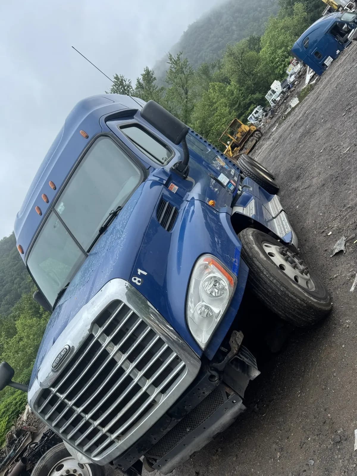 2010 Freightliner Cascadia - Sleeper