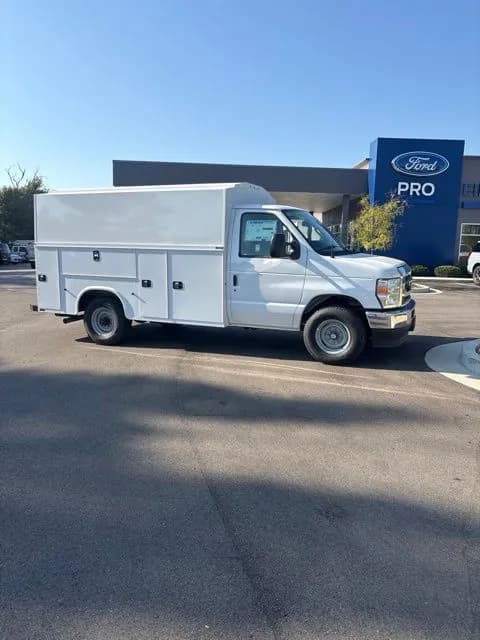 2027 Ford E-350 - Box