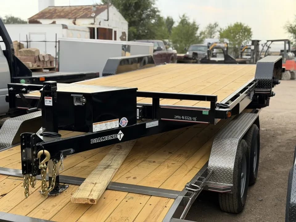 2027 DIAMOND T TRAILERS MFG. CO. Diamond T Trailers Mfg. Co - Car Hauler Trucks