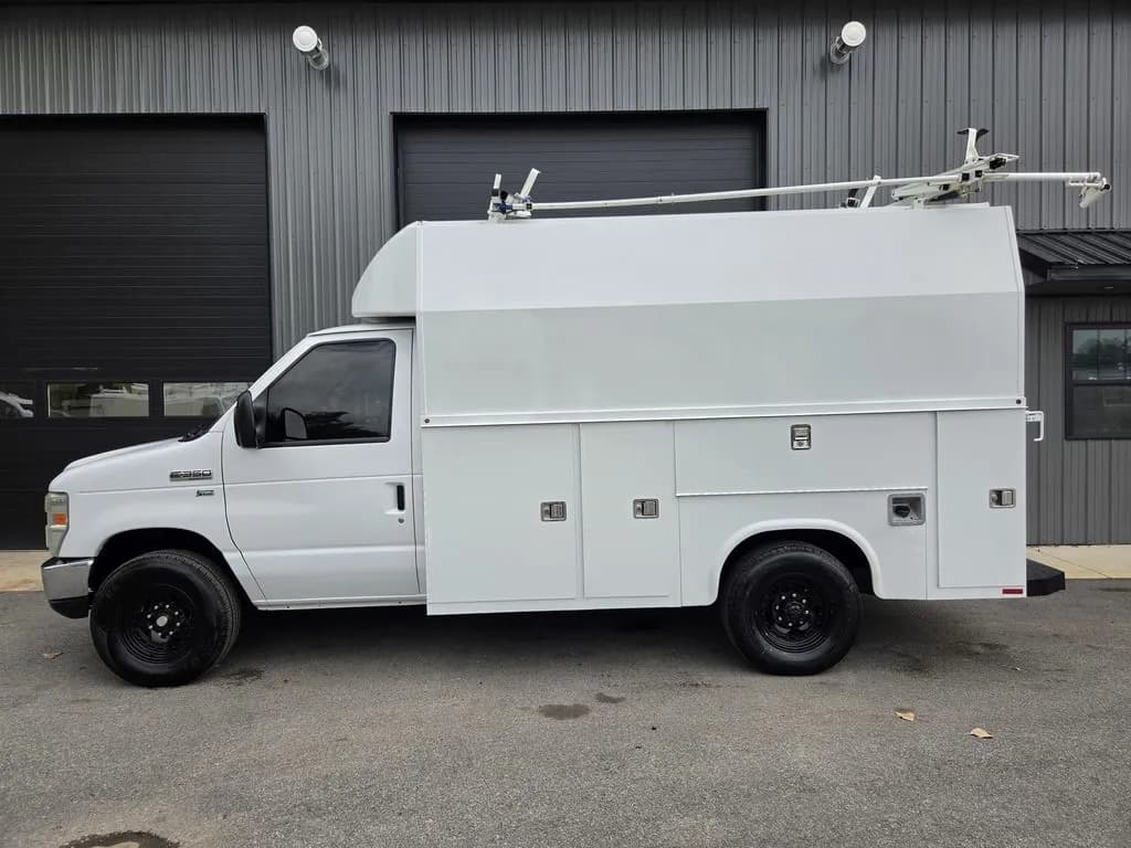 2013 Ford E350 - Box