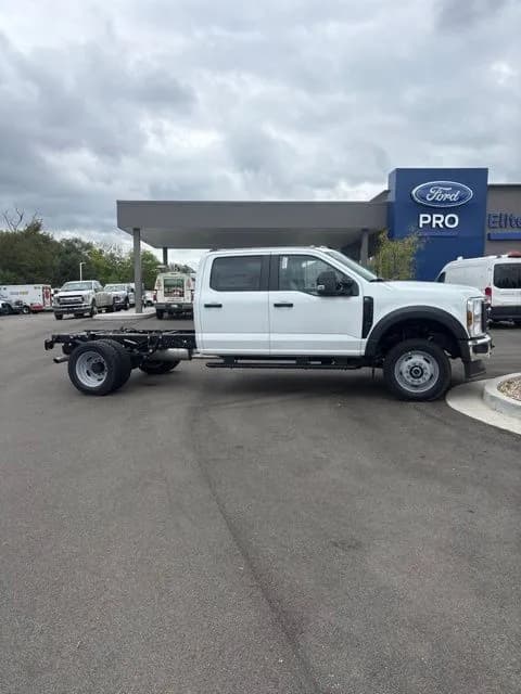 2027 Ford F-550 Crew Cab - Chassis