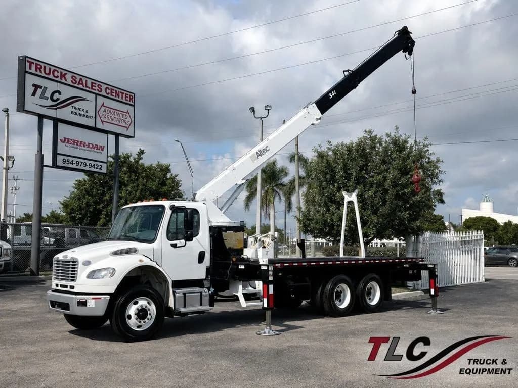 2016 Freightliner Business Class M2 - Crane