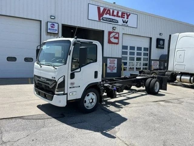 2027 Isuzu NRR 2027 - Chassis
