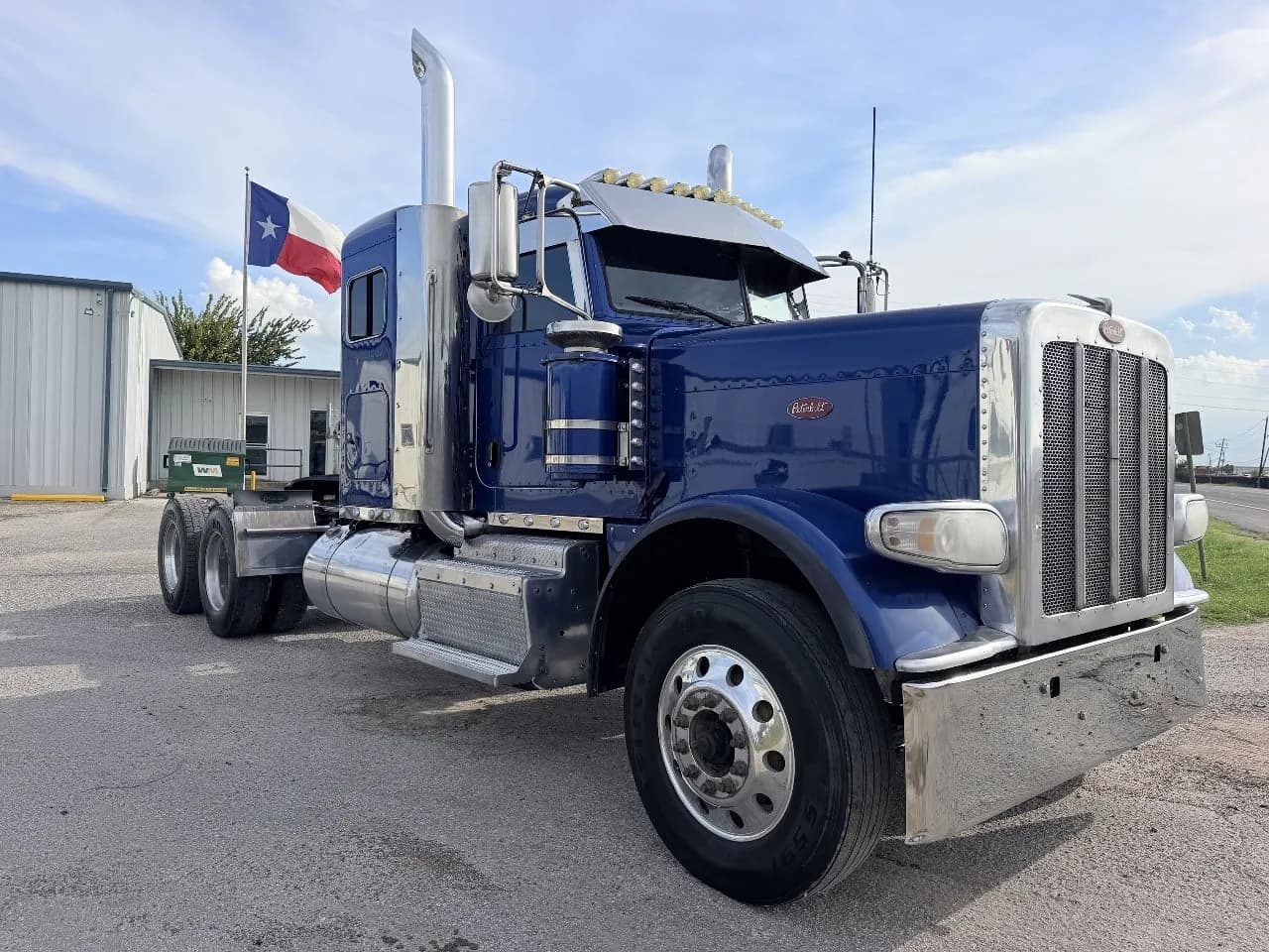 2016 Peterbilt 389 - Sleeper