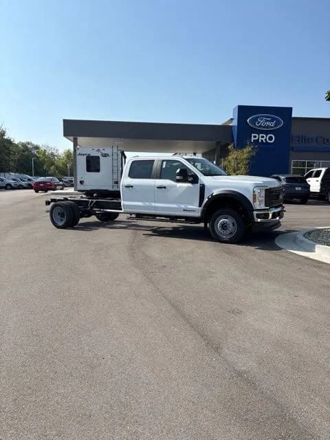 2027 Ford F-550 Crew Cab - Chassis