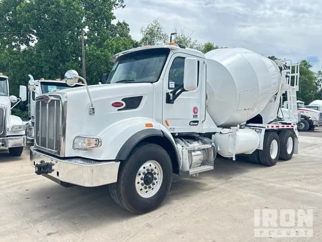 2017 Peterbilt 567 - Mixer