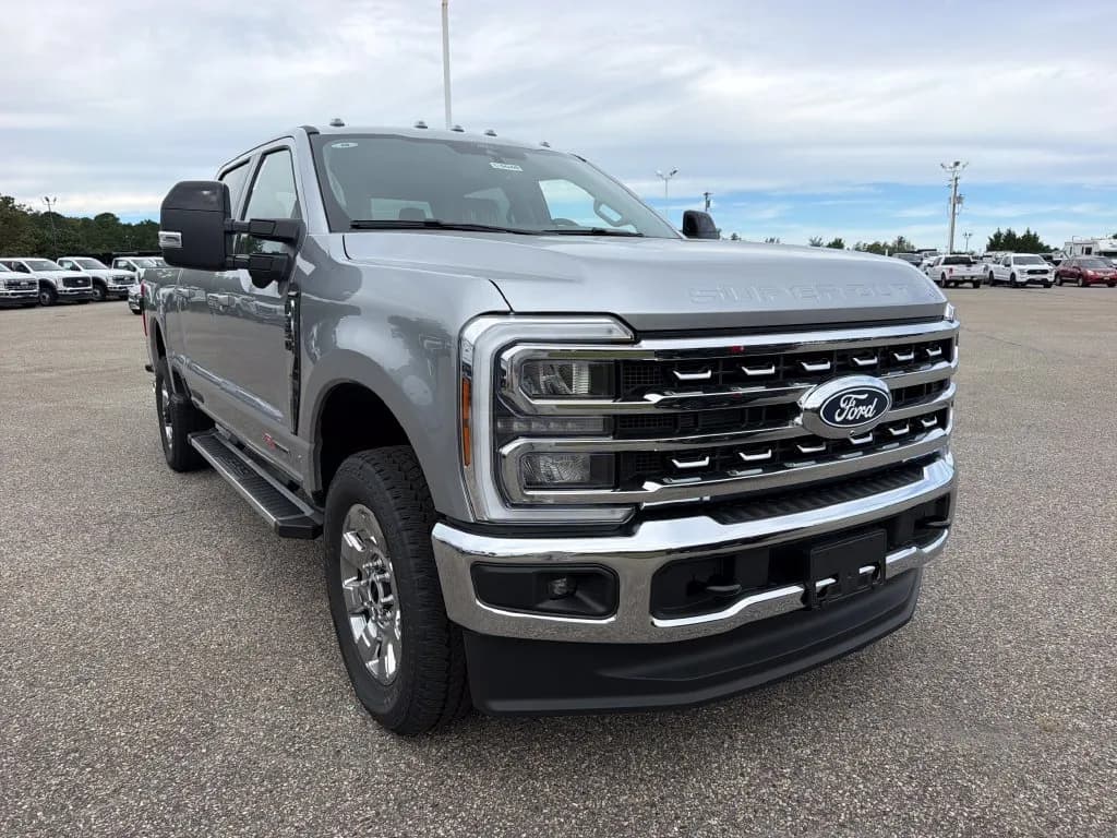 2027 Ford F-350 Crew Cab - Pickup