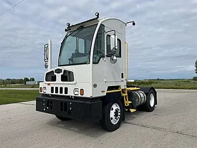 2024 Autocar ACTT42 - Yard Spotter Trucks
