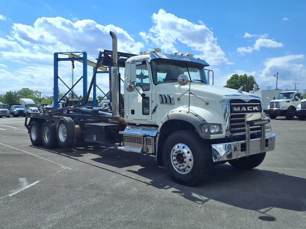 2020 Moke Mack Granite - Service