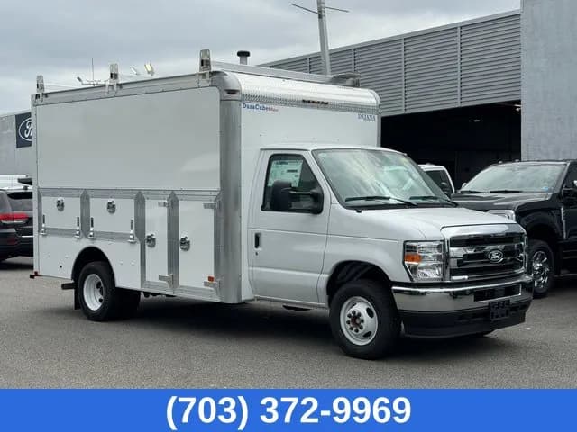 2027 Ford E-450 - Box