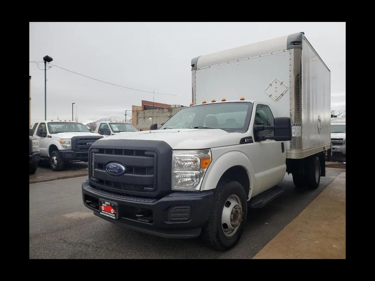 2015 Ford F350 S/D - Box