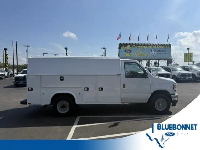 2027 Ford E-350 - Box