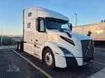 2023 Volvo VNL64T760 - Sleeper