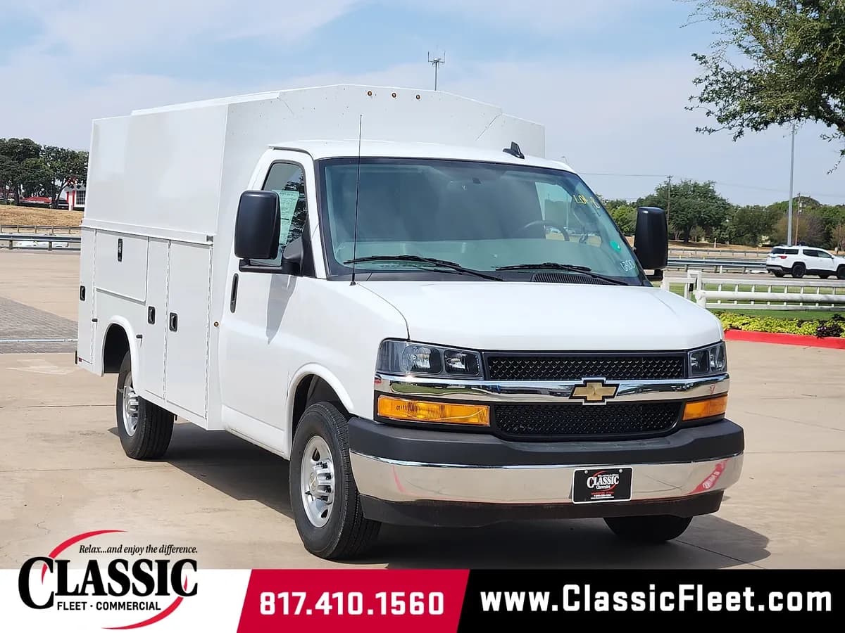 2026 Chevrolet Express 3500 - Box