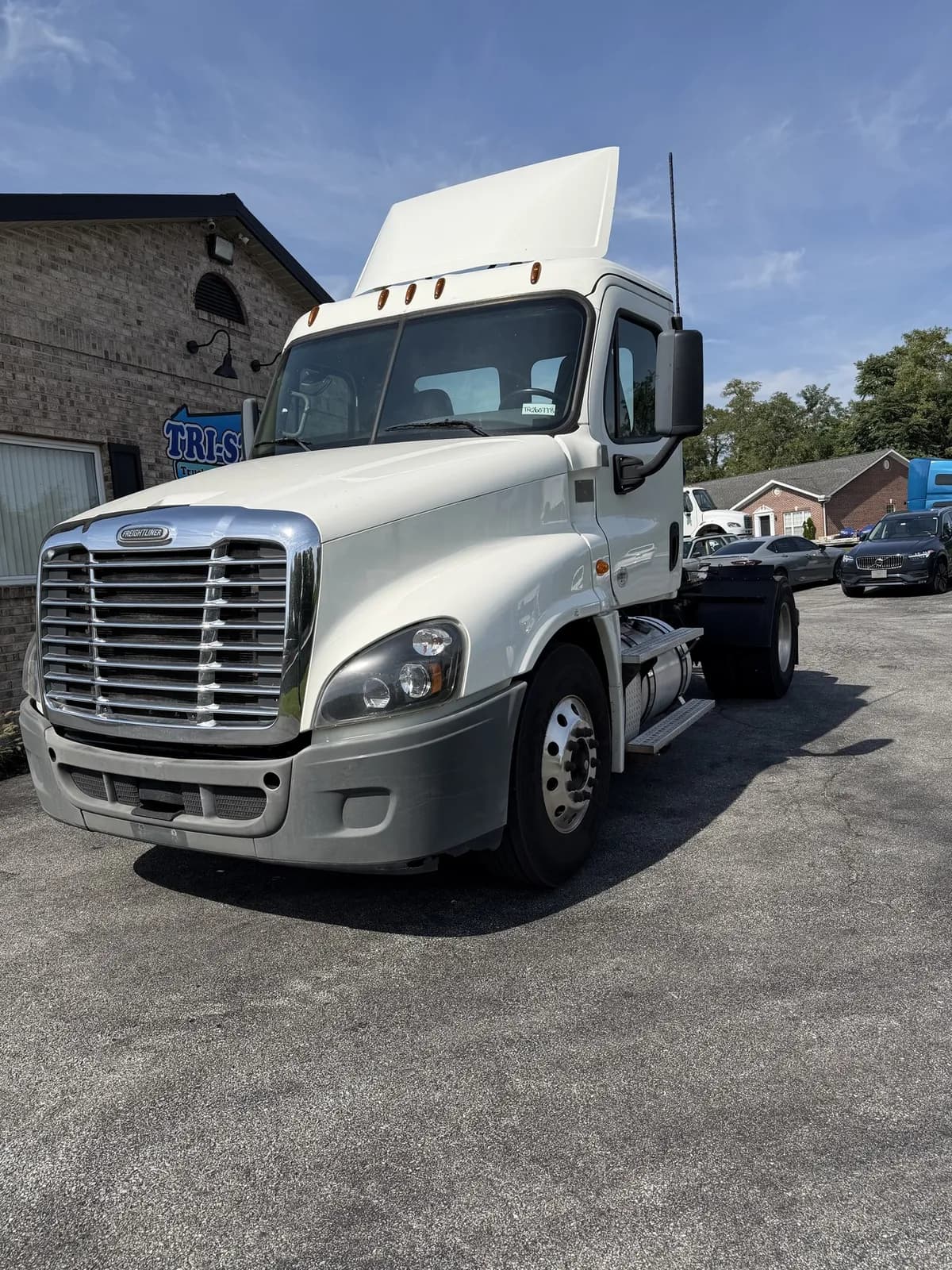 2019 Freightliner Cascadia - Day Cab