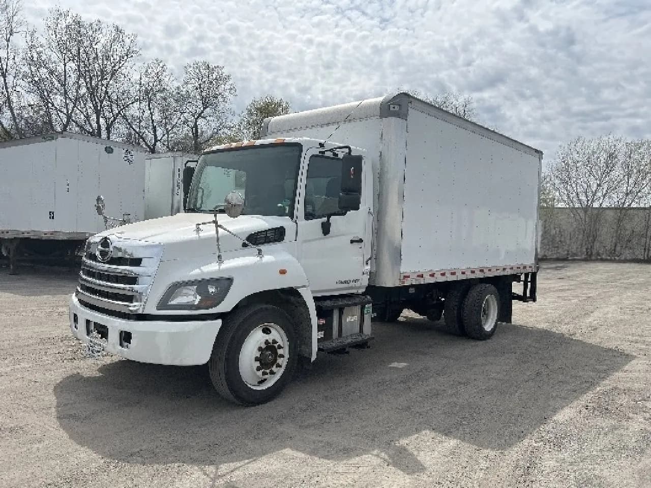 2019 Hino 268 - Box
