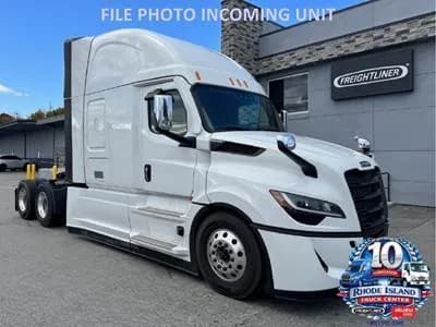 2027 Freightliner Cascadia - Sleeper