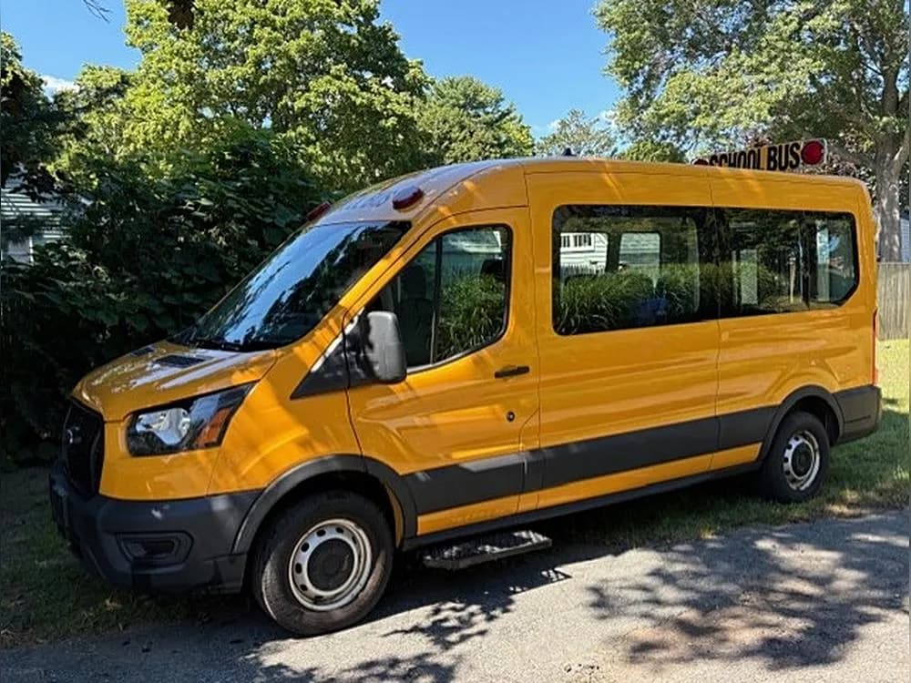 2022 Ford Transit-150 Passenger Van - Passenger Bus / Shuttle Bus / SUV