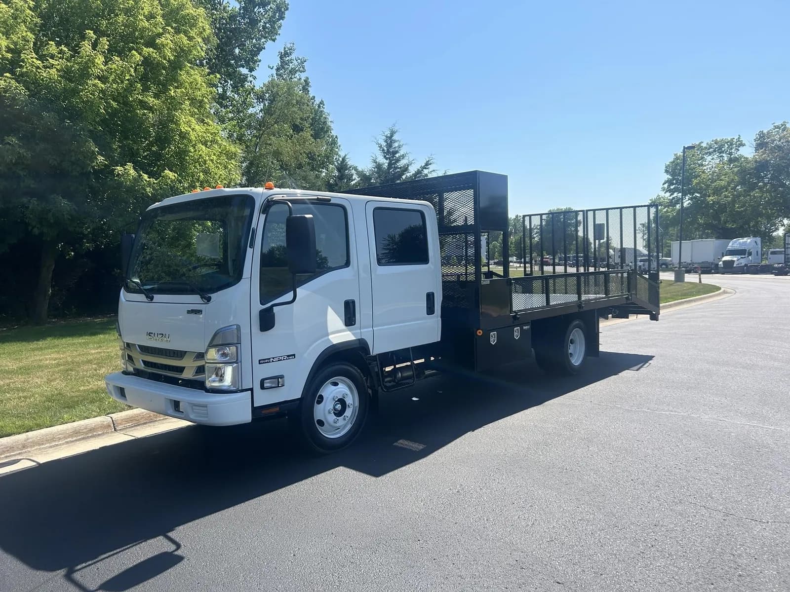 2027 Isuzu NPR HD - Chassis